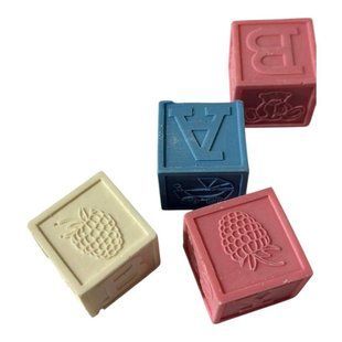 Фигурка из шоколадной глазури "Кубик" белый 2049781383 фото